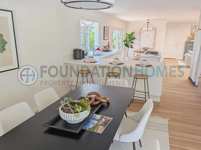 136 Peacock Dr — Photo 9