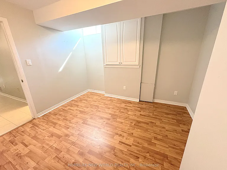18 Samantha Cir — Photo 4
