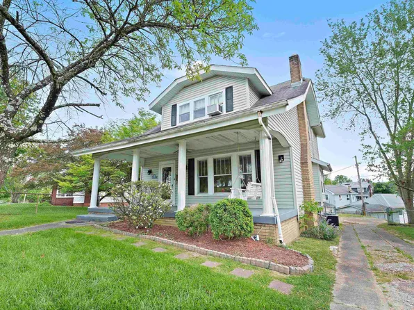 3200 Walters Hill Dr, Ashland, KY 41101