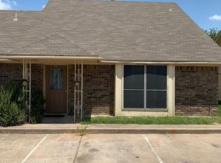 725 Knight Ln, Irving, TX 75060