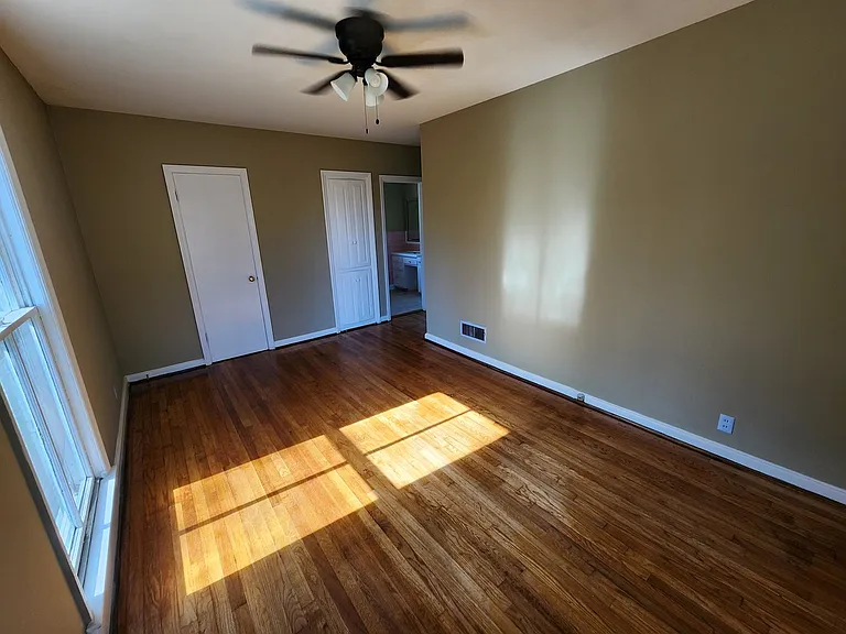 1097 Bolton Ct — Photo 10