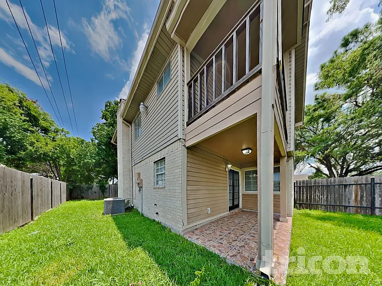 1715 Evesham Dr — Photo 21