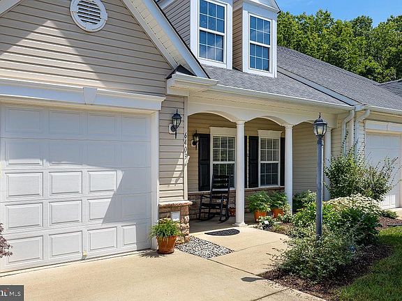 4th image of 6403 Garners Way