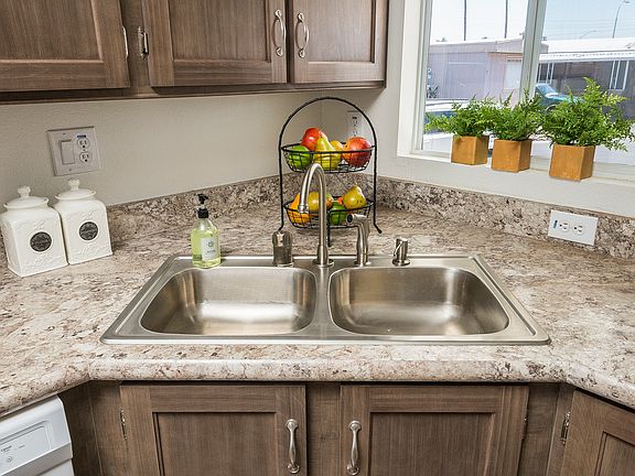 5th image of 342 S 40th St Lot 33