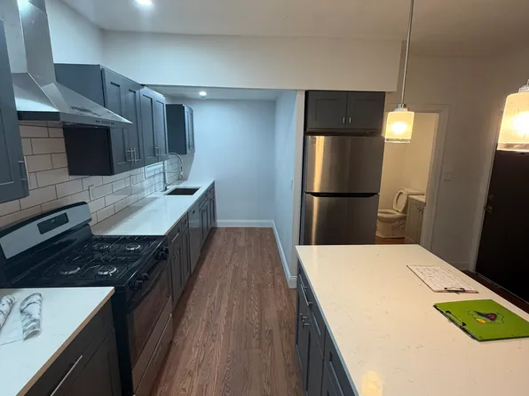 364 N Front St #1, New Bedford, MA 02746