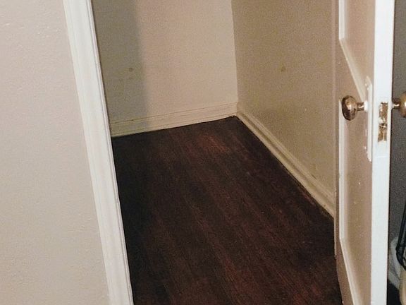 Walk in closet