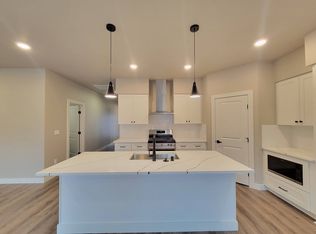 6660 W 27th Ave, Kennewick, WA 99338