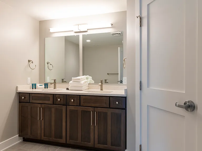 205 Lakeshore Dr #517 — Photo 13