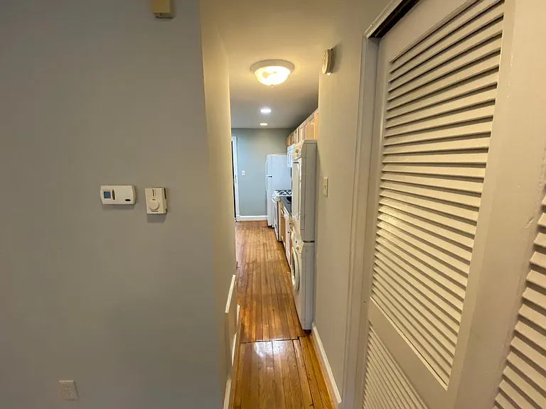 330 N Carolina Ave SE #BASEMENT — Photo 7