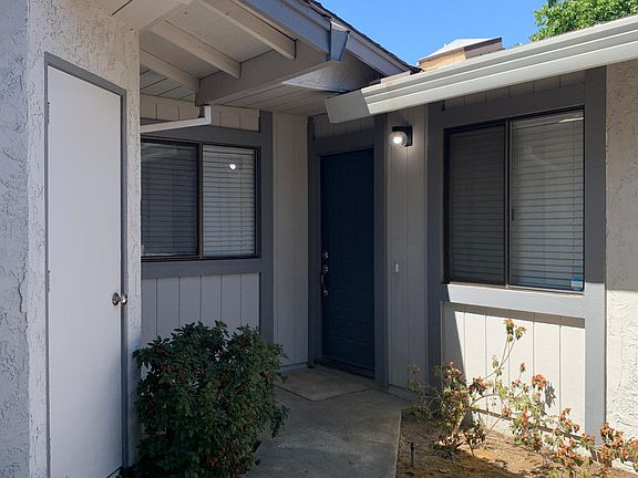 4th image of 1617 Kit Carson Way APT B