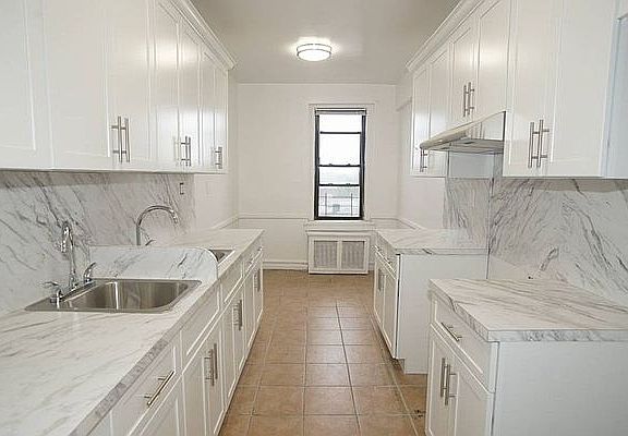 2nd image of 87-10 37th Ave #403