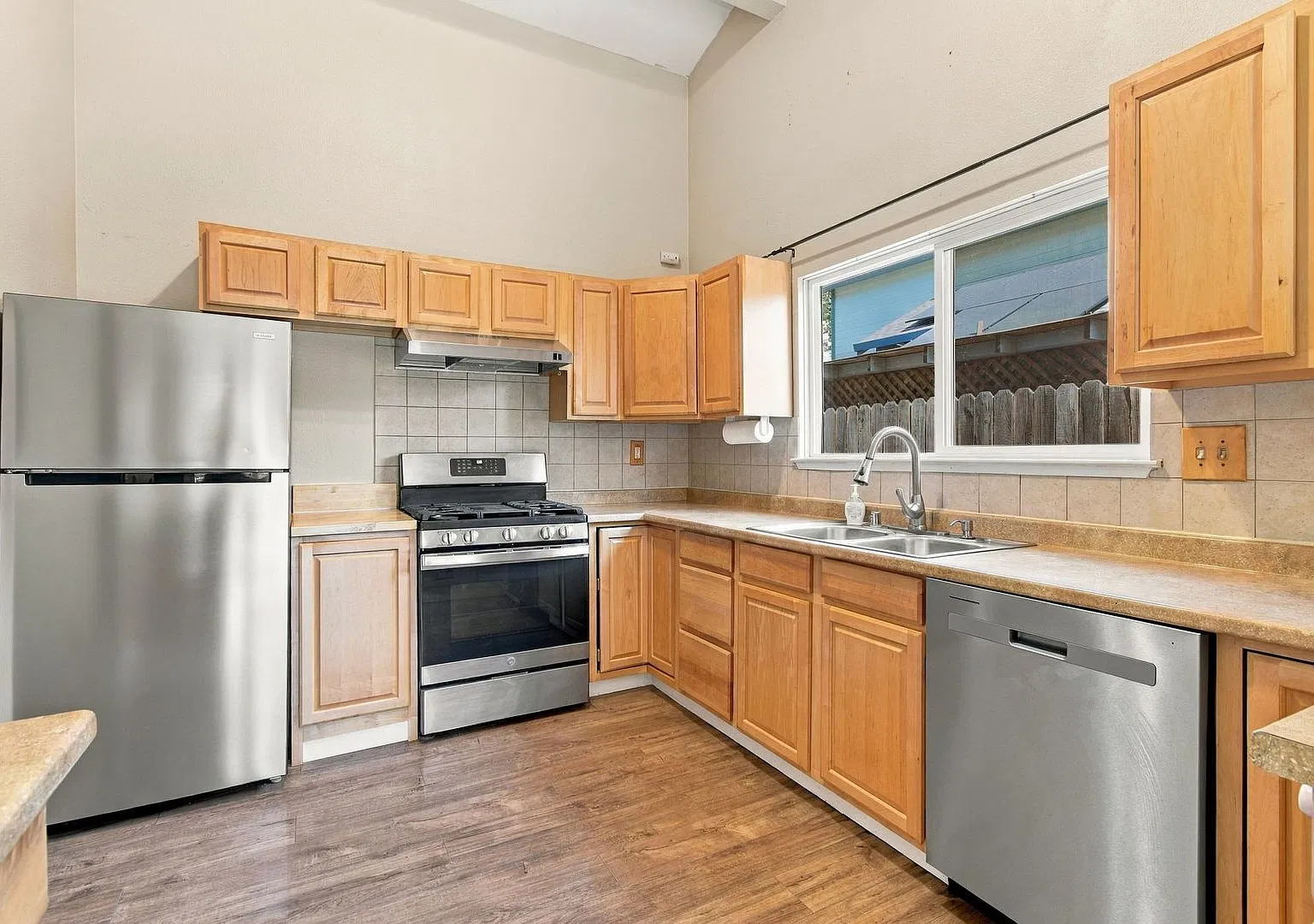 Bright Windsor 3BR/2BA with Stone Fireplace & Fenced Yard — Photo 3