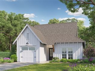 796 Village Dr, Opelika, AL 36801