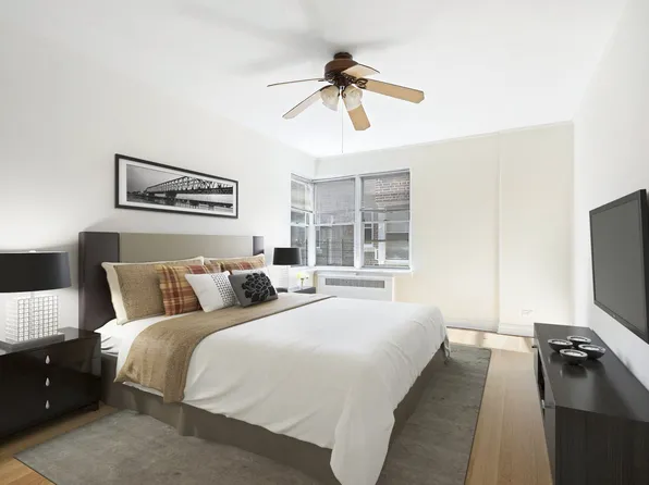 1615 Avenue I image 1 of 7