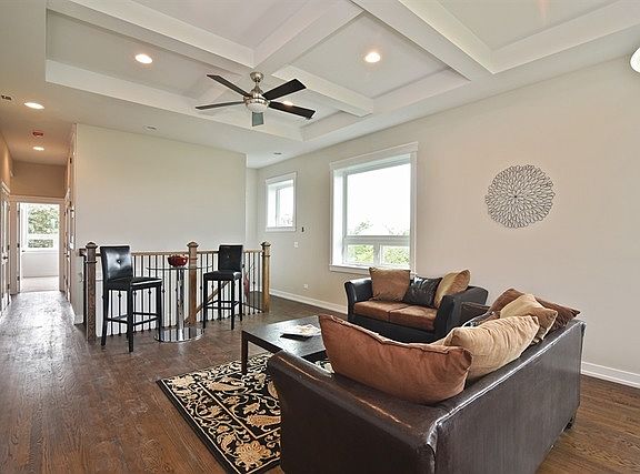 2nd image of 2713 N Washtenaw Ave #2