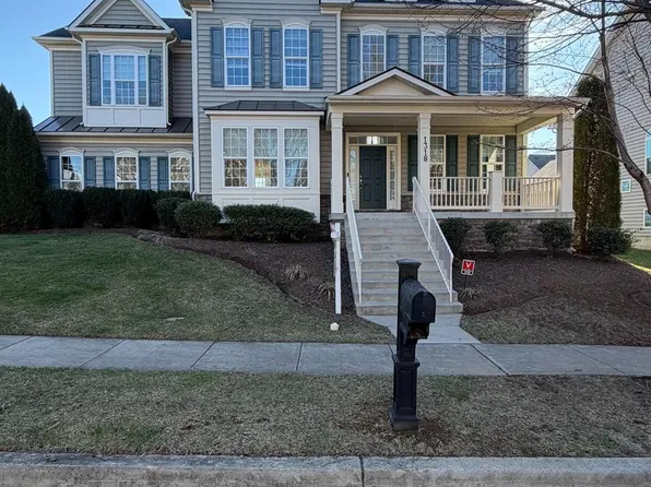 1318 Volunteer Dr, Brunswick, MD 21716