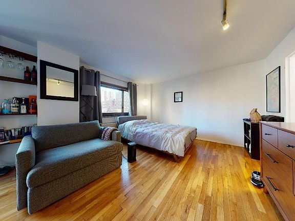 2nd image of 382 3rd Ave APT 9A