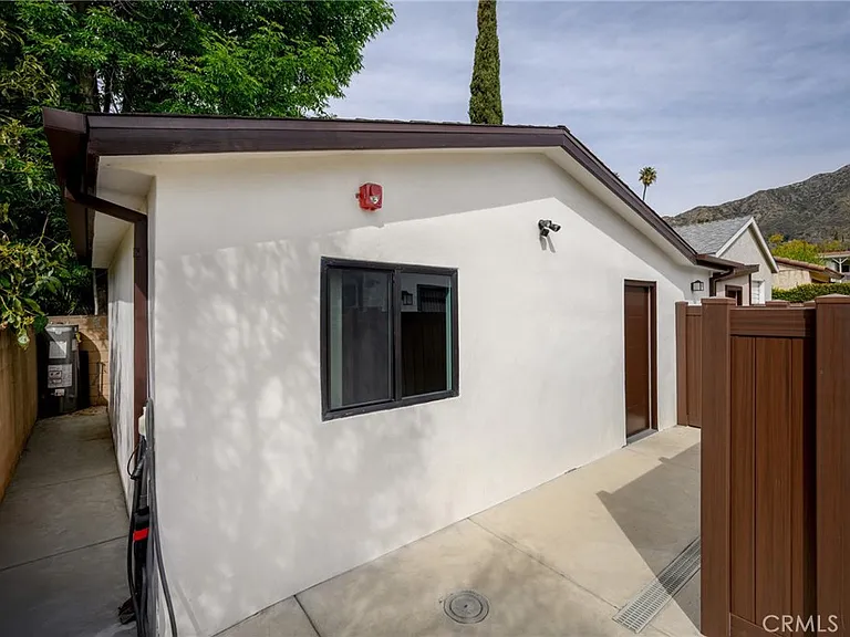 1361 Alameda Ave #A — Photo 1