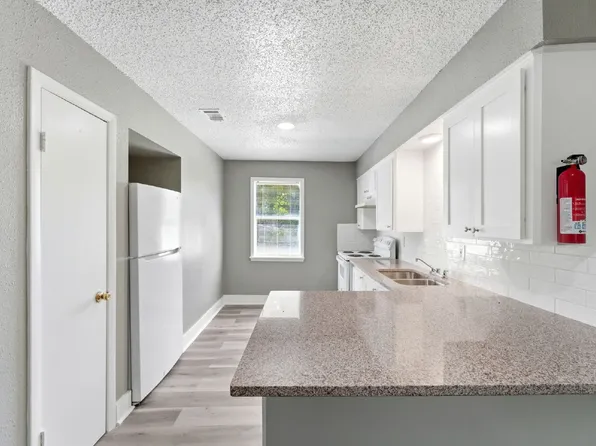 16957 Rabon Chapel Rd #5, Montgomery, TX 77316