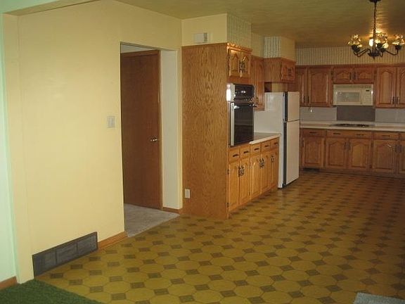 4th image of 600 S Lasalle St