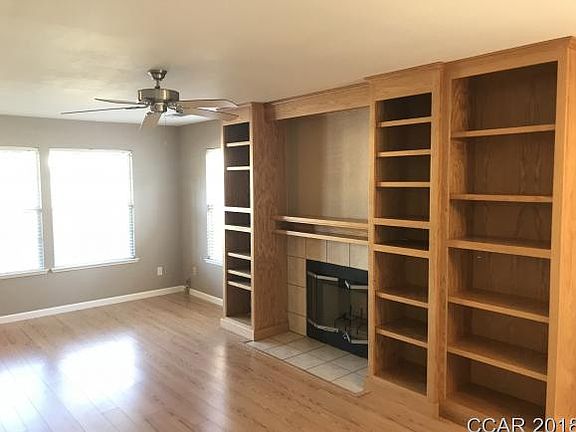 4th image of 403 Toyon Dr