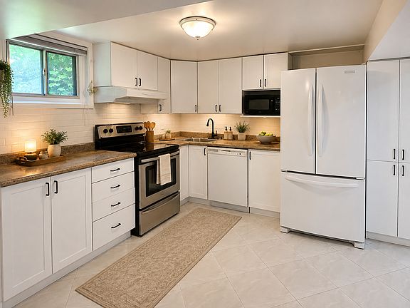 2nd image of 1043 Orchard Rd