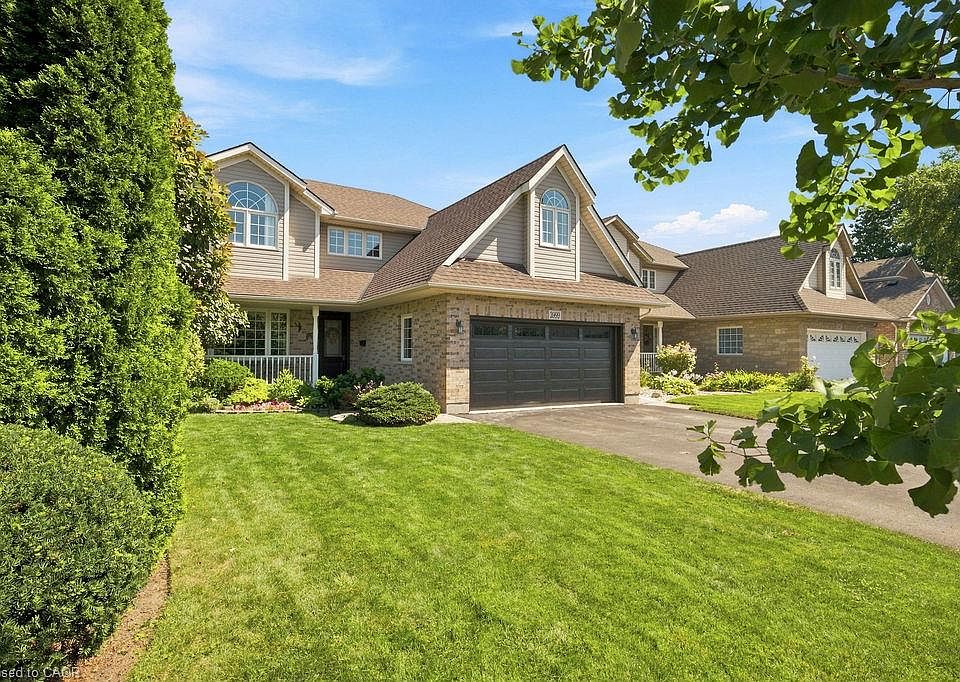 1st image of 3999 Azalea Cres