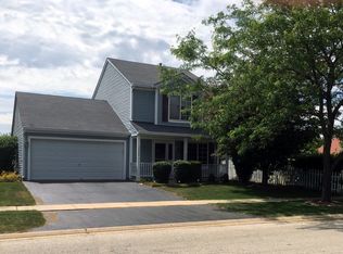 2242 N Quaker Hollow Ln, Round Lake Beach, IL 60073