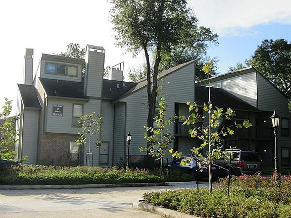 5th image of 17417 Red Oak Dr APT 139