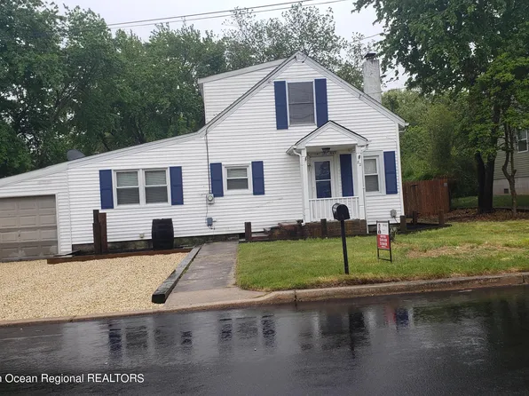 82 Clearwater Drive, Waretown, NJ 08758