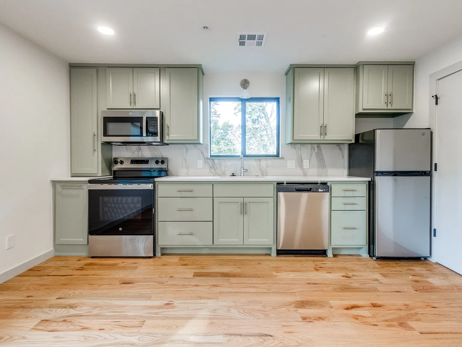 419 Northwest 25th Street - 2 — Photo 4
