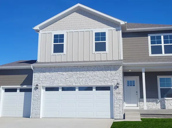 519 Creekview Ave, Polk City, IA 50226
