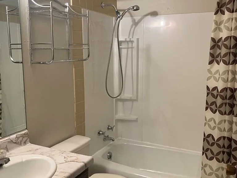 822 Dwight St — Photo 13