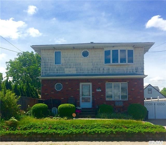1st image of 1059 Phoebe St