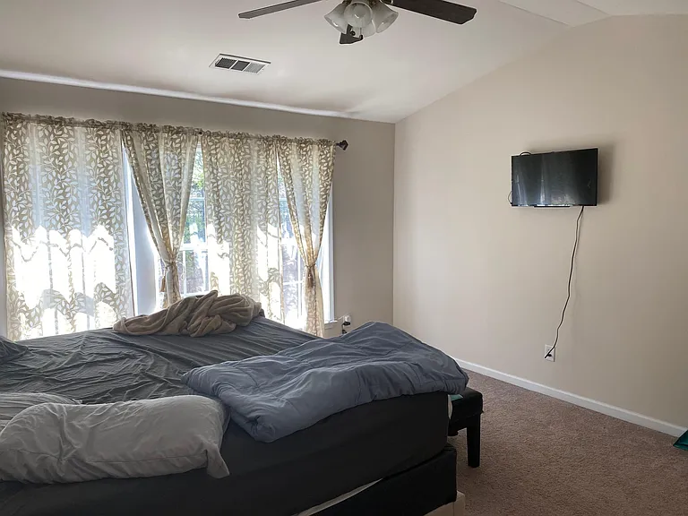 115 Finchley Dr — Photo 11