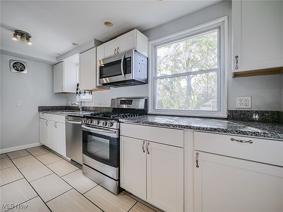5th image of 3762 Princeton Blvd