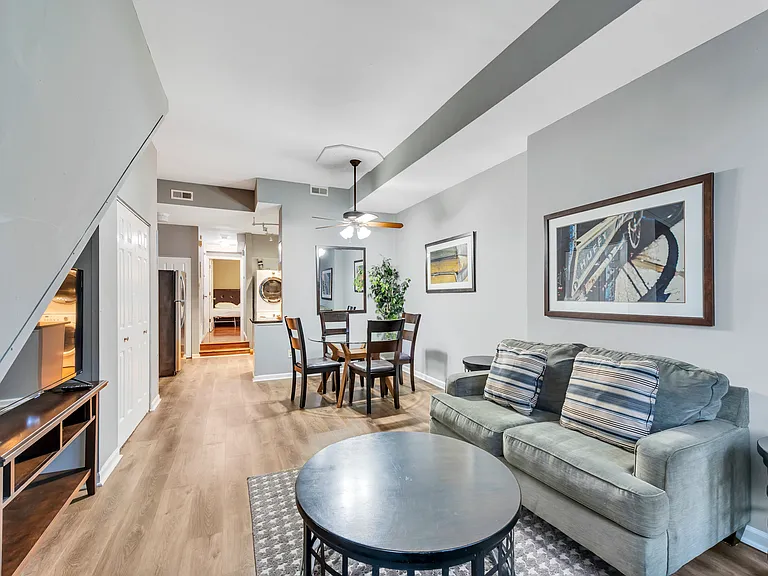 715 Barton St #715A — Photo 4