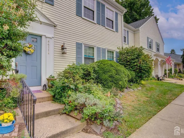 411 Newport Way, Monroe Township, NJ 08831