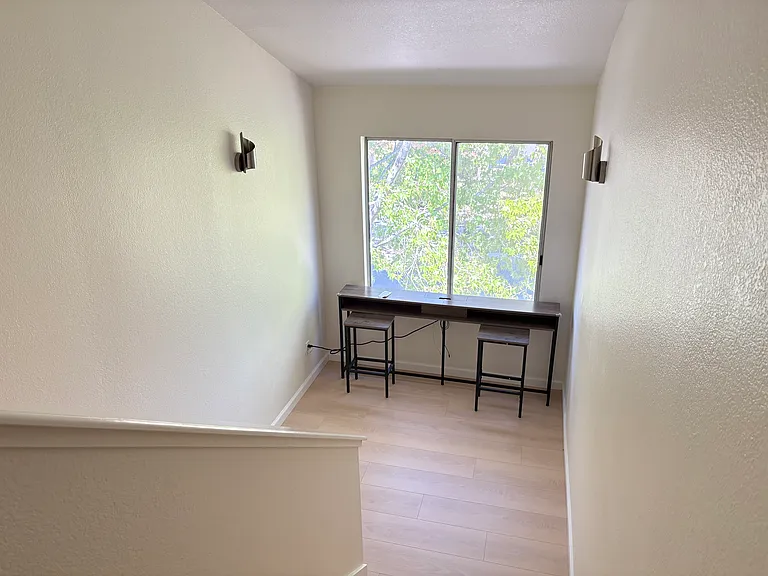 414 Galleria Dr #4 — Photo 22