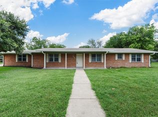 800 W Denison Dr, Robinson, TX 76706