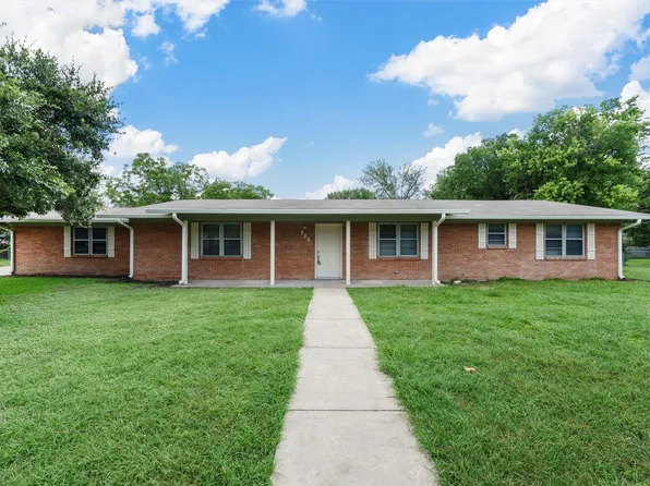 800 W Denison Dr, Robinson, TX 76706