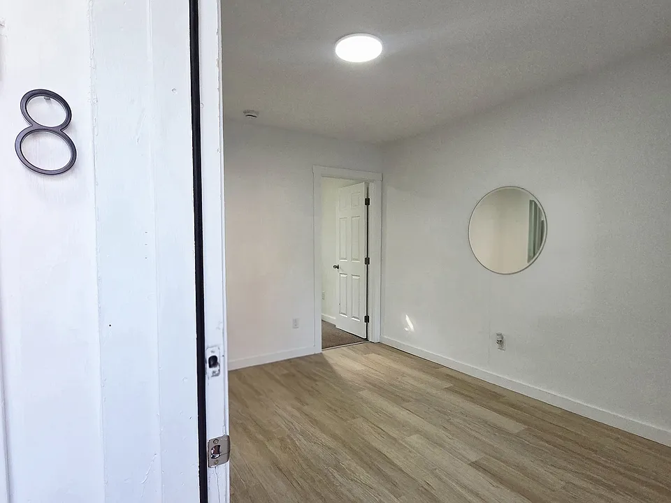 4 S 4th St #8