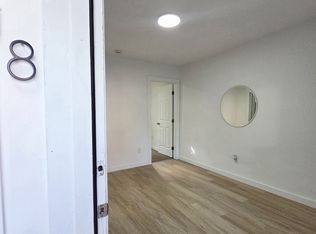 4 S 4th St #8, Oxford, PA 19363