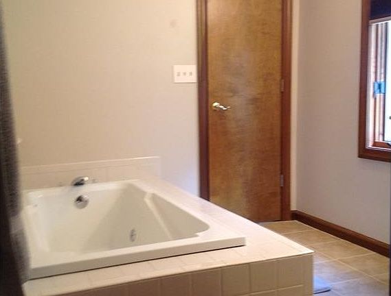 2nd image of 302 Oak Tree Ln