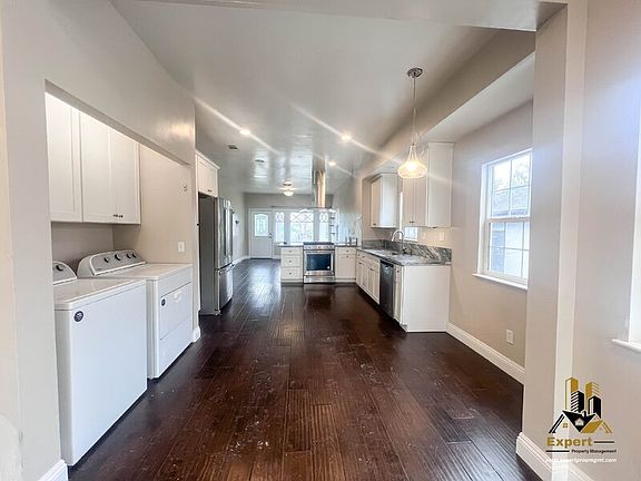 4th image of 3107 San Carlos Way