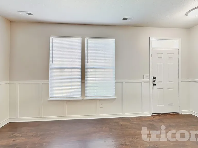 1032 Central Park Blvd S — Photo 14