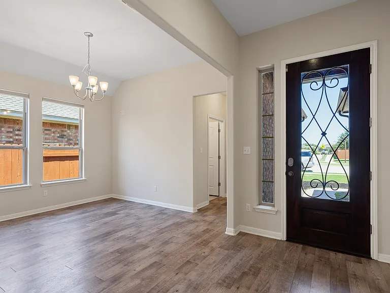 2428 Granite Hill Dr — Photo 7