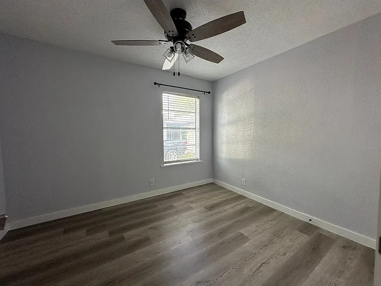 4412 Gillis Street — Photo 20