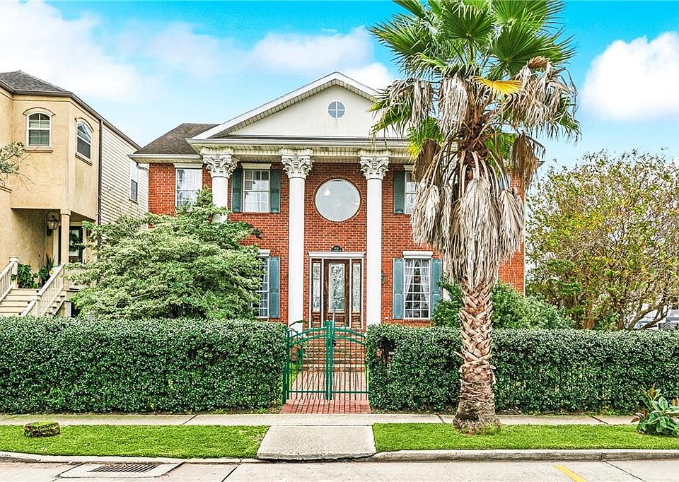 1st image of 4232 Fontainebleau Dr