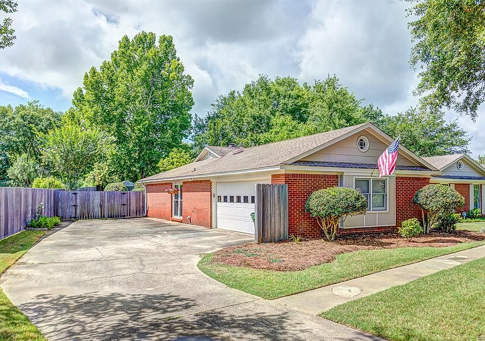 2nd image of 2436 Sedgefield Ln